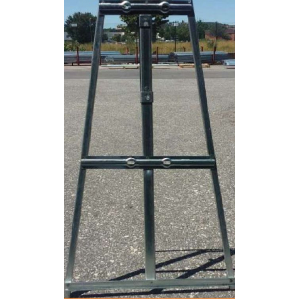 Tripé para sinais de trânsito de 60 e 70 cm.